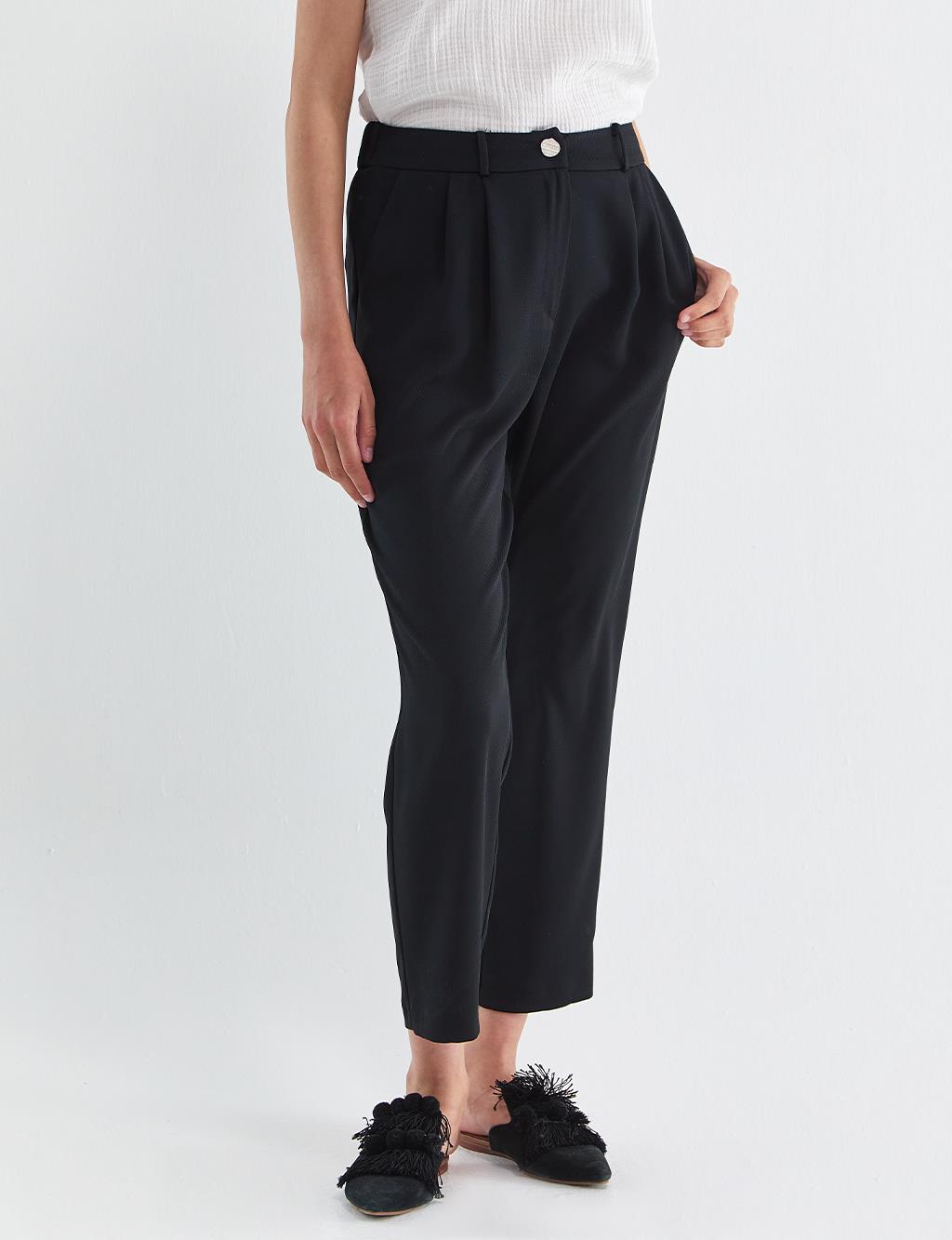 Pleated Classic Pants Black