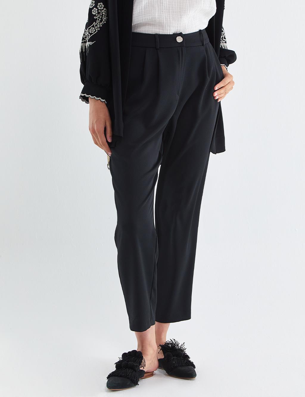 Pleated Classic Pants Black