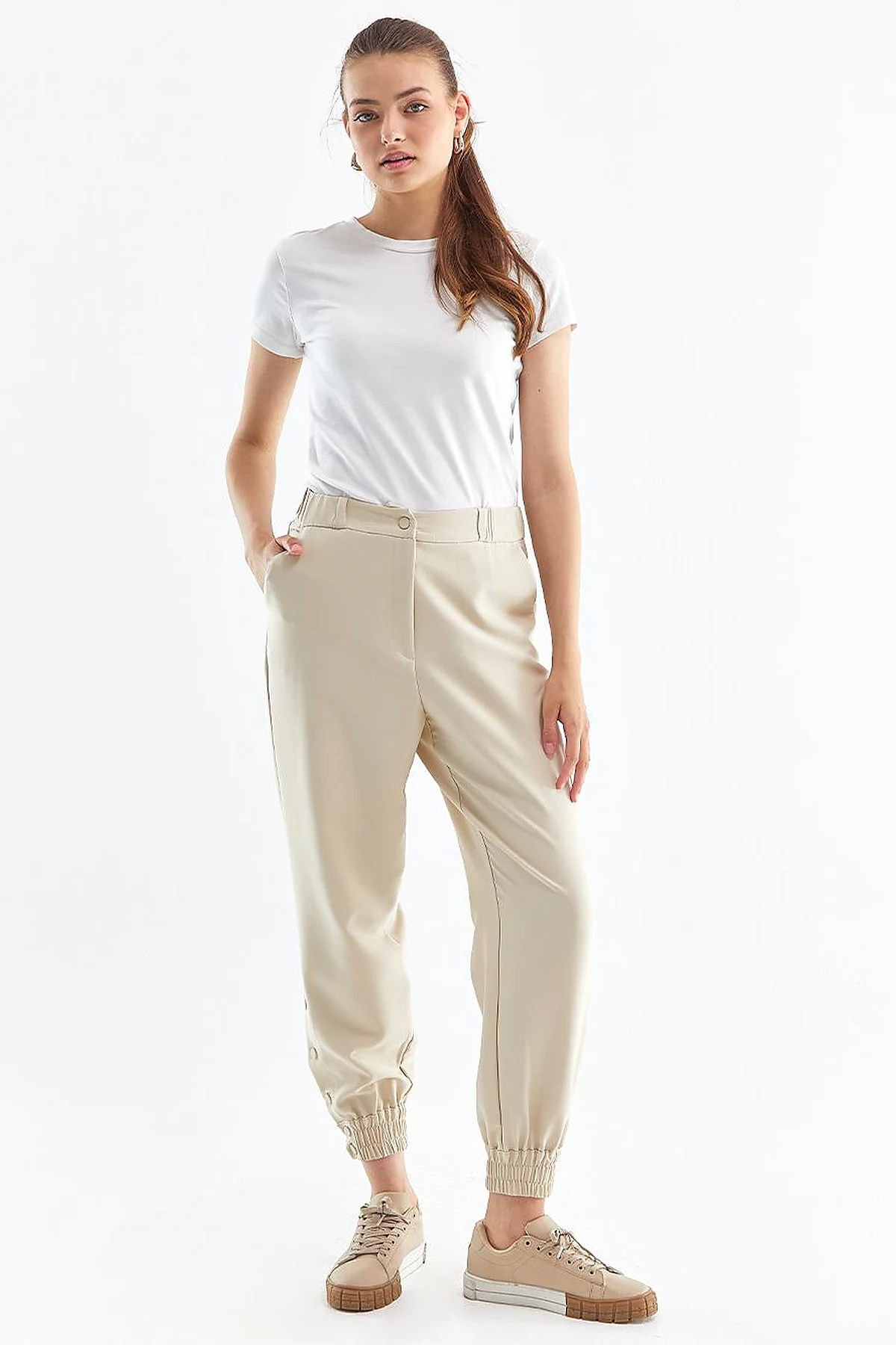 Çıtçıtlı Jogger Pantolon Krem