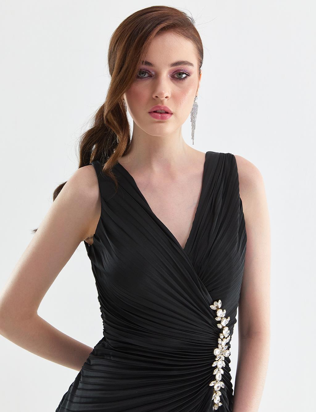 Crystal Embroidered Pleated Evening Dress Black FC