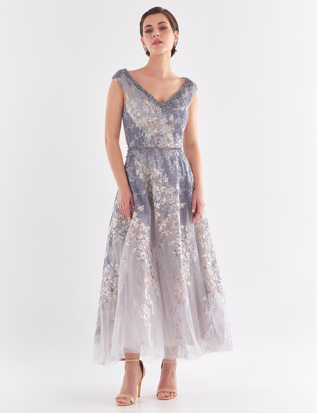 Nakışlı Boncuklu V Yaka Abiye Gri