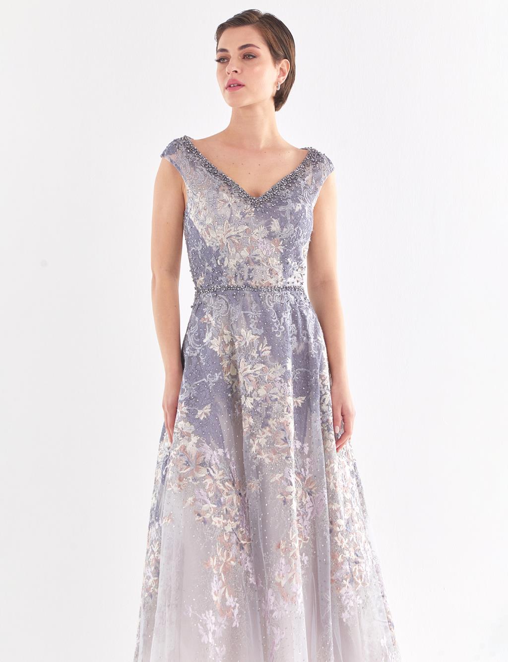 Nakışlı Boncuklu V Yaka Abiye Gri