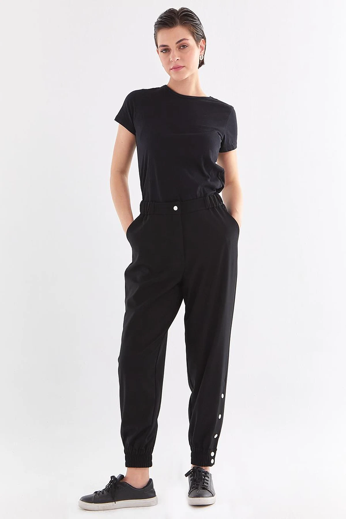 Çıtçıtlı Jogger Pantolon Siyah