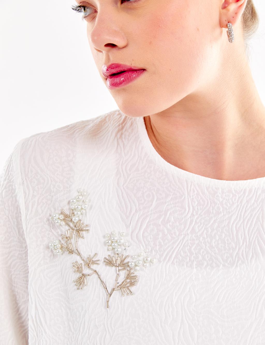 Embroidered Relief Pattern Tunic White