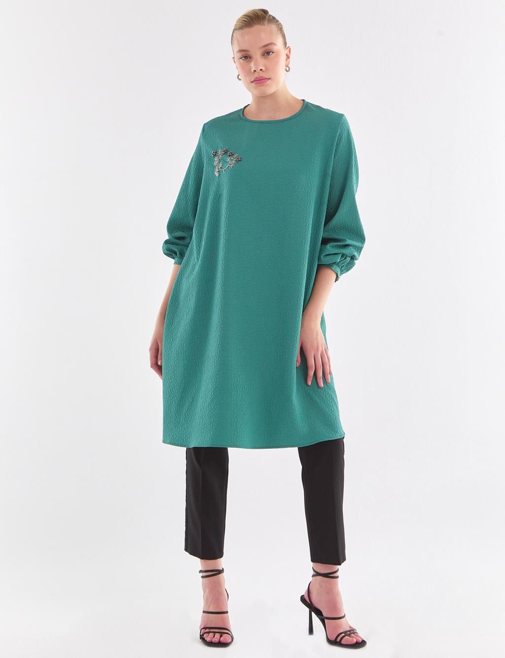 Embroidered Relief Pattern Tunic Lake Green