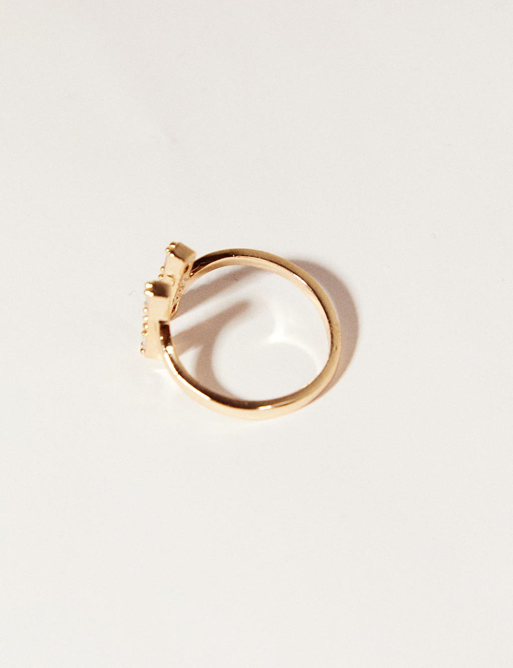 Stick Shaped Ring Gold