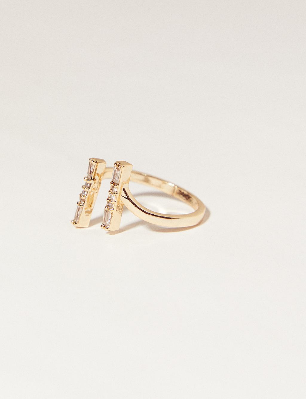 Stick Shaped Ring Gold