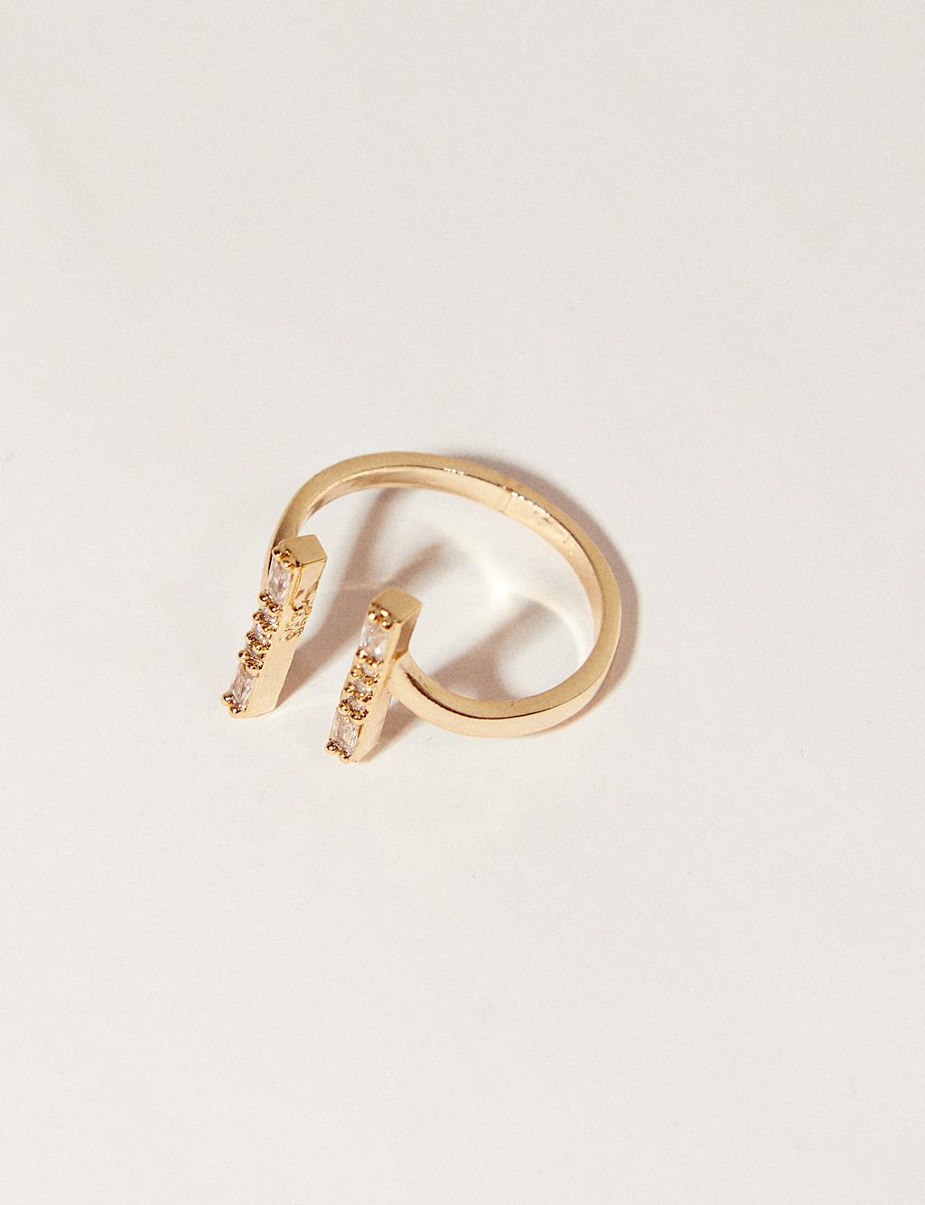 Stick Shaped Ring Gold