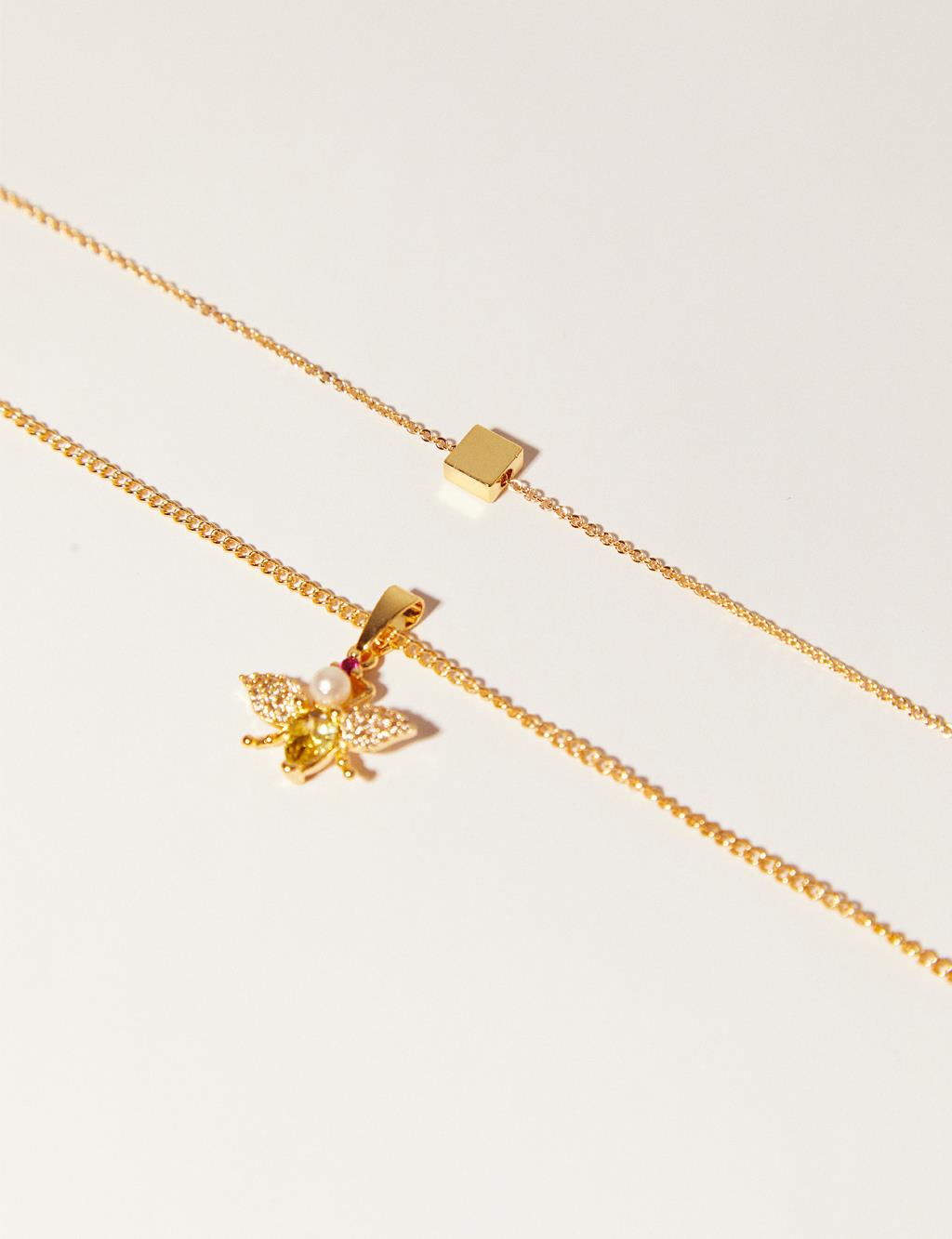 Arı Figürlü Kolye Gold
