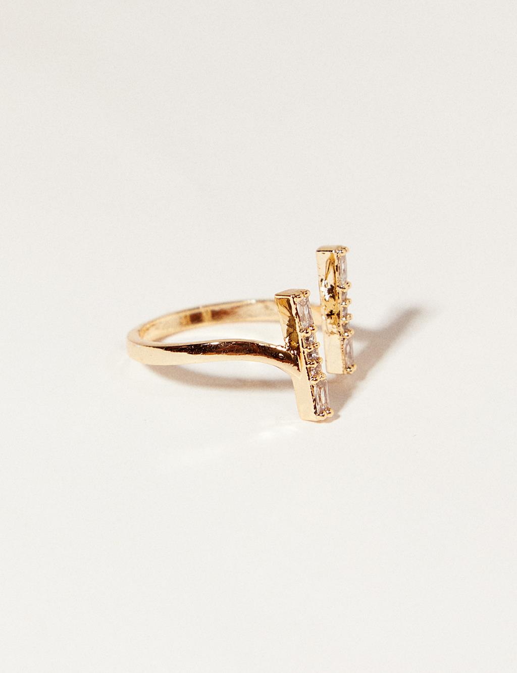 Stick Shaped Ring Gold