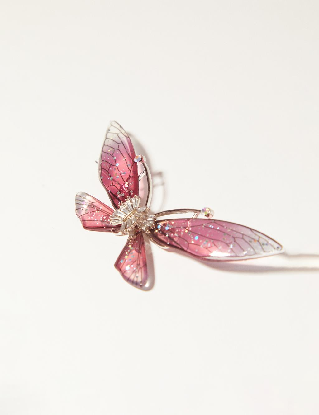 Butterfly Figured Brooch Pink