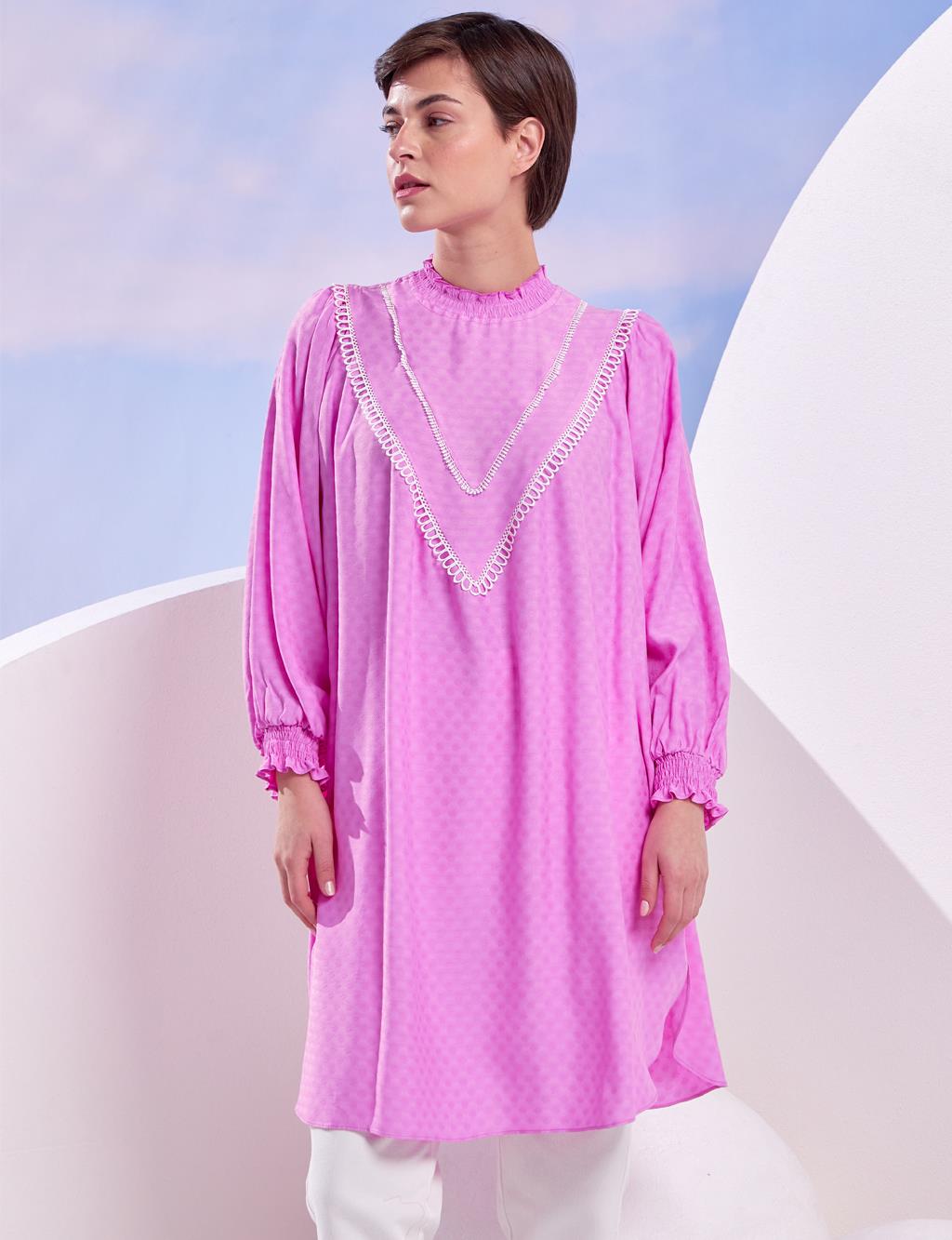Şerit Güpürlü Büzgü Yaka Tunik Şeker Pembe
