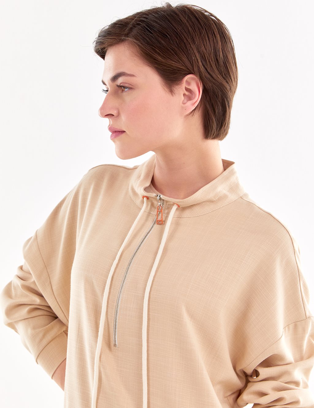 Gray Patterned Stand Collar Sweat Beige