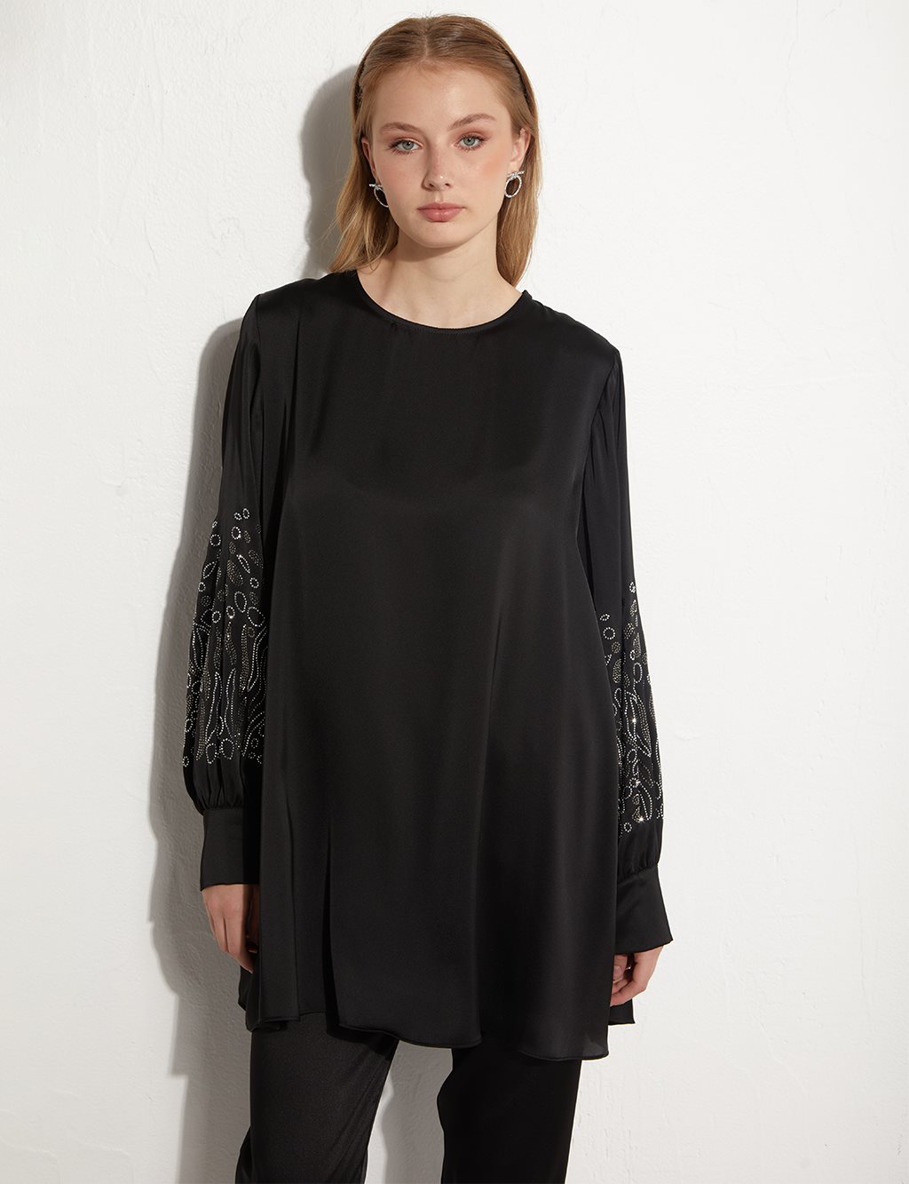Embroidered Sleeves Tunic Black