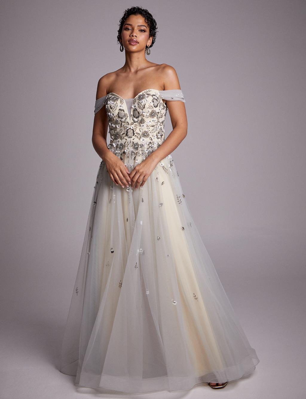 TIARA Dökümlü Straplez Abiye Badem Sütü