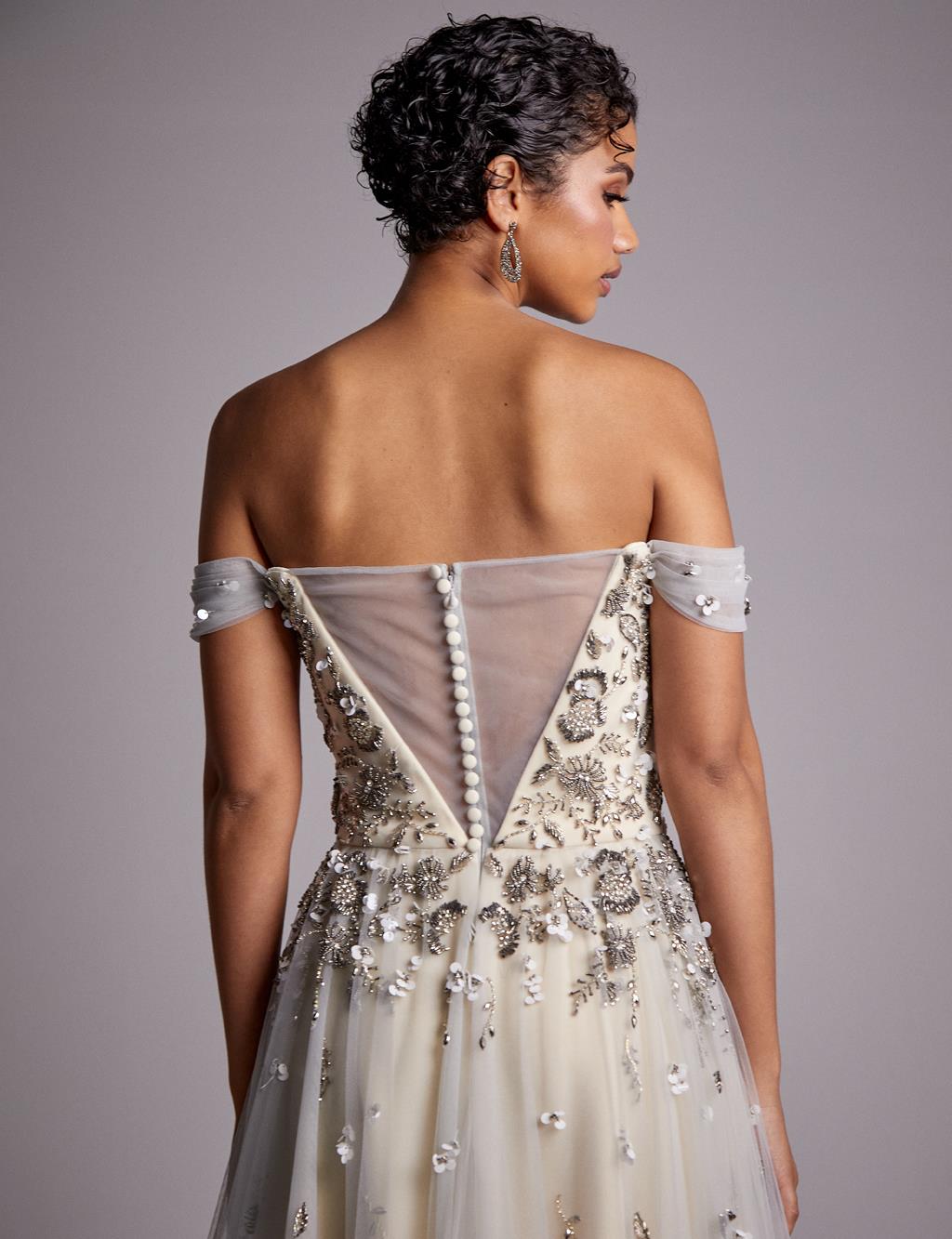 TIARA Dökümlü Straplez Abiye Badem Sütü