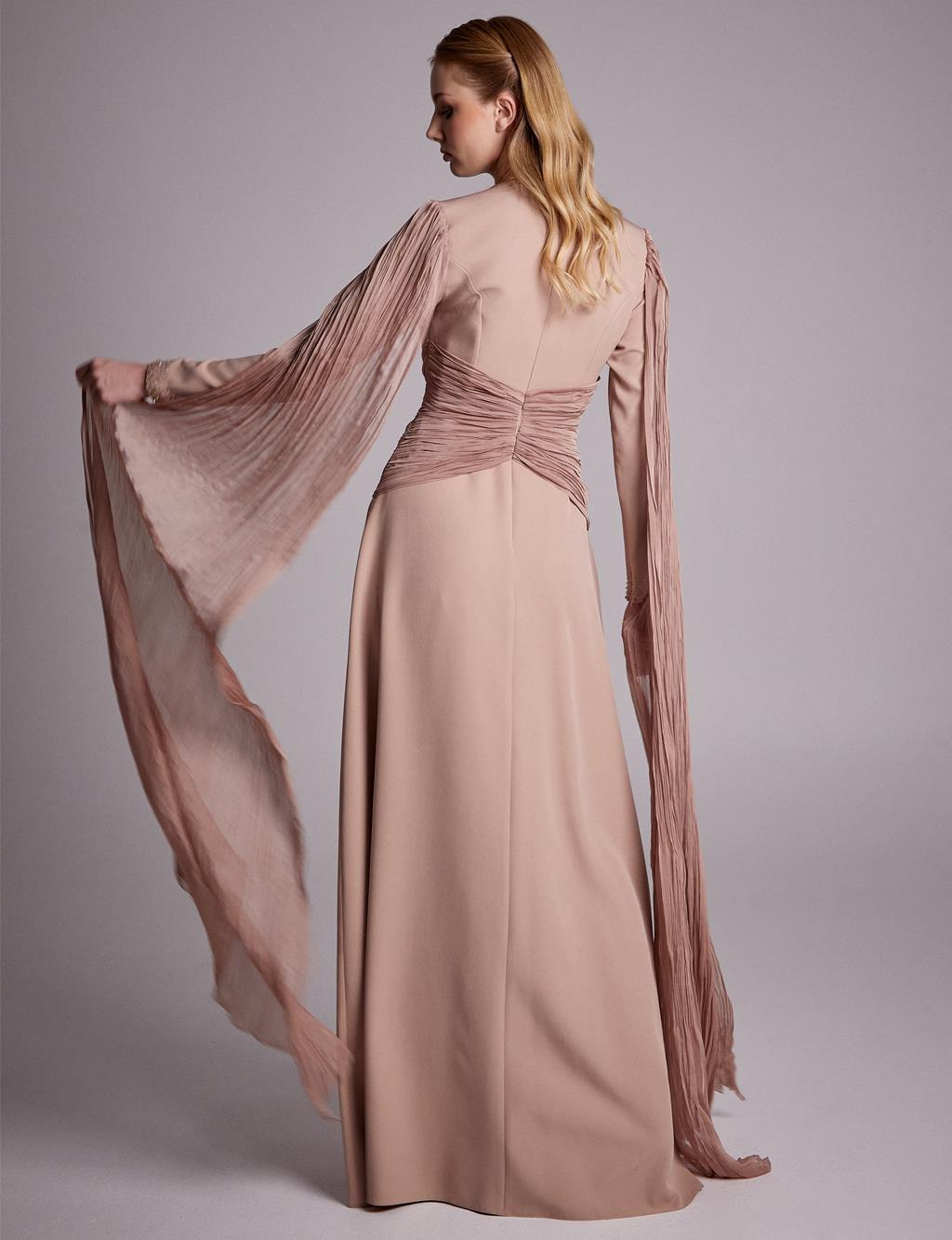 Tül Detaylı Drapeli Abiye Bej