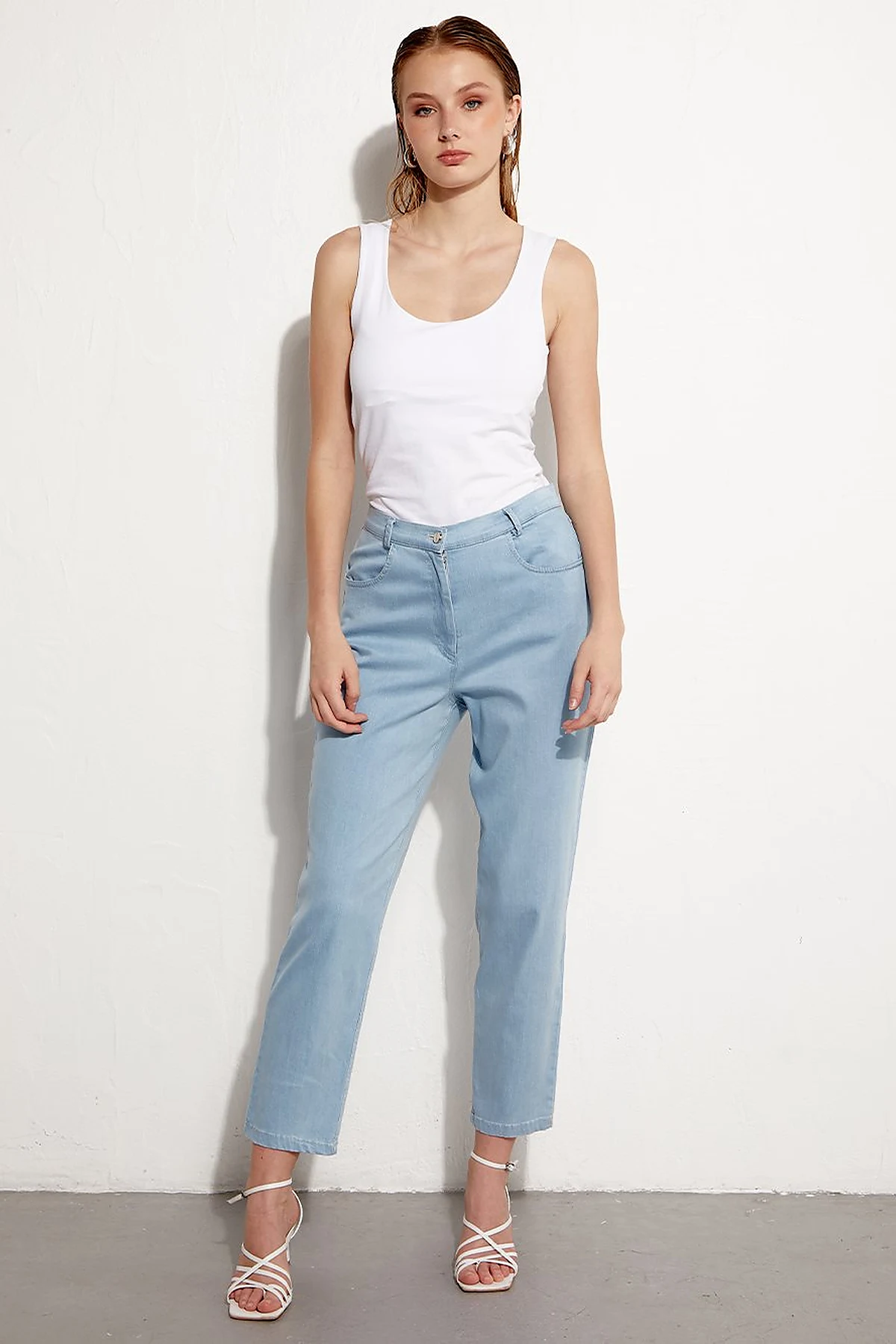 Havuç Kesim Denim Pantolon Açık Mavi