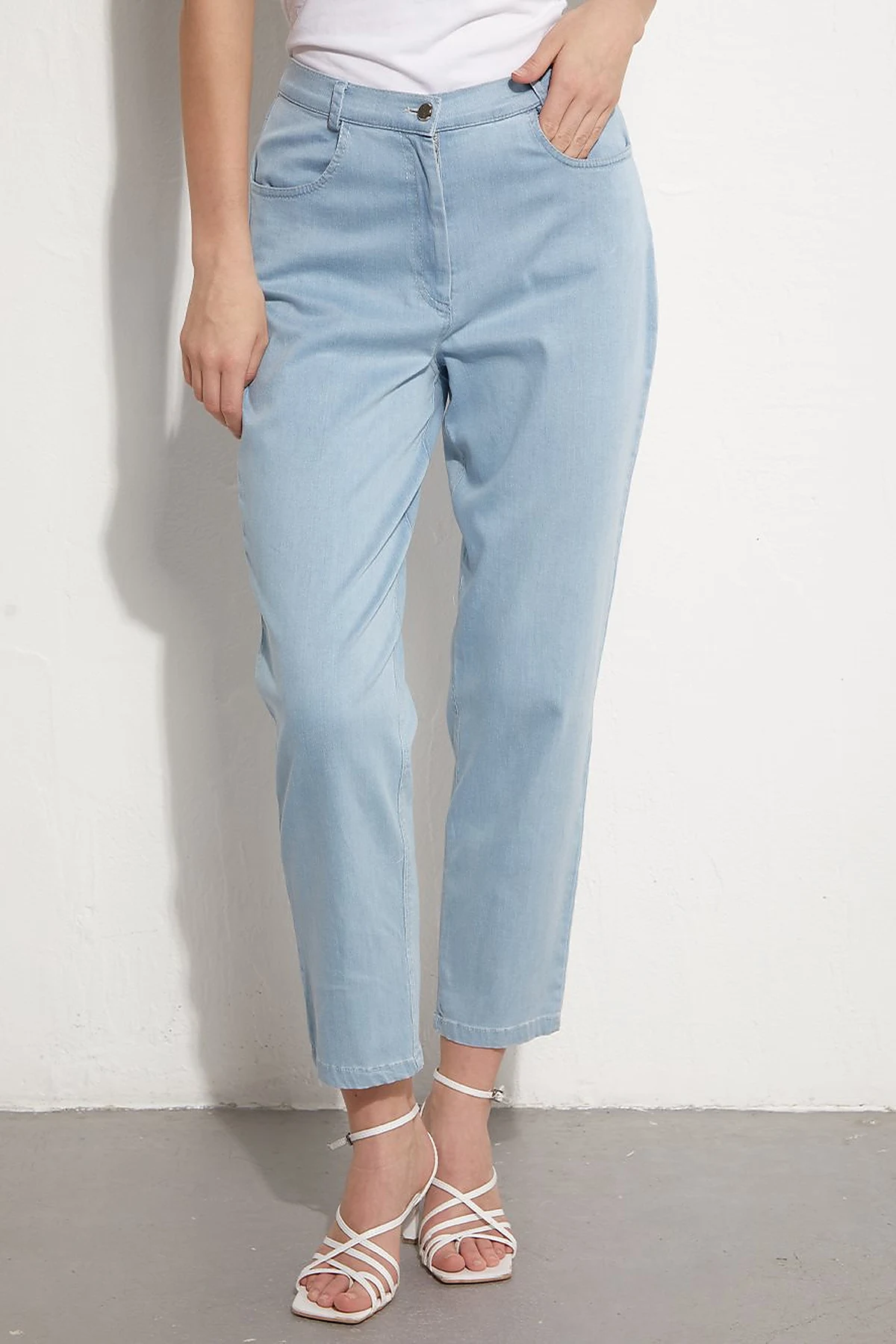 Havuç Kesim Denim Pantolon Açık Mavi