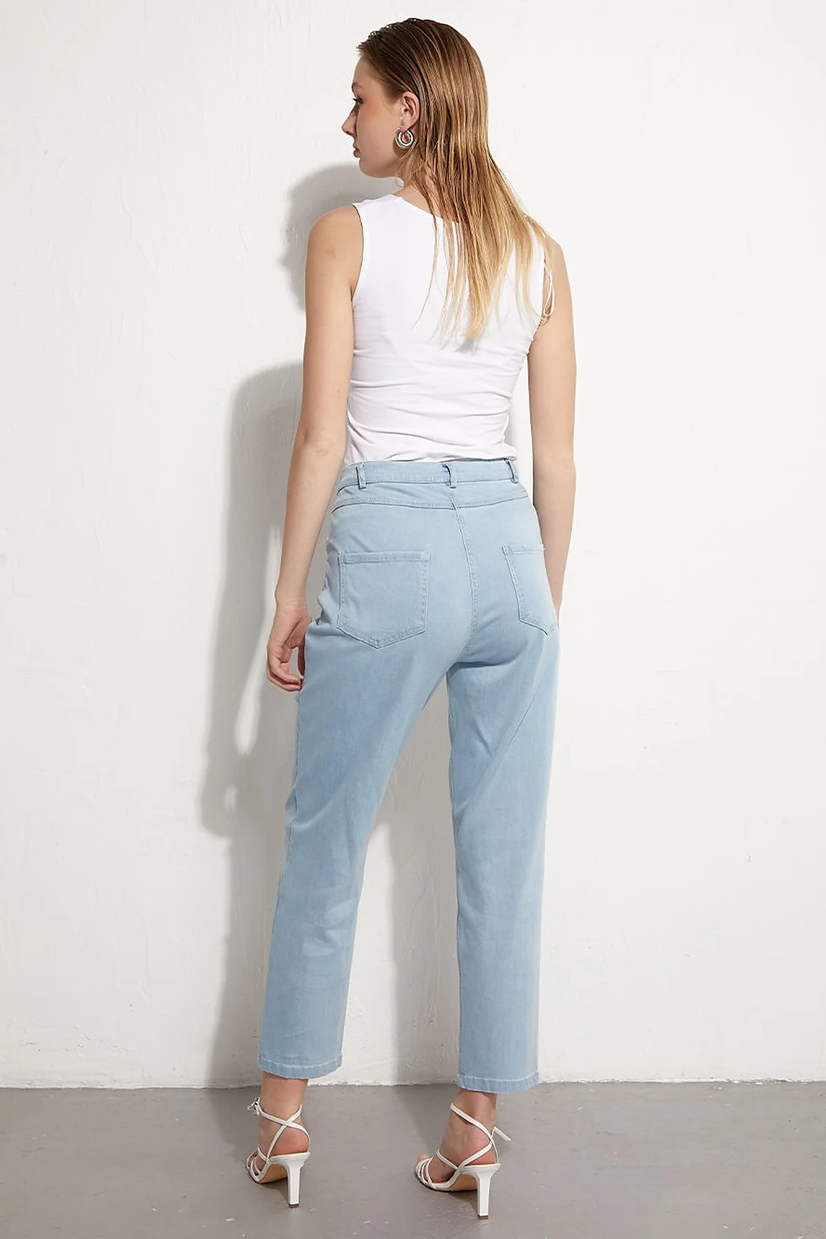 Havuç Kesim Denim Pantolon Açık Mavi