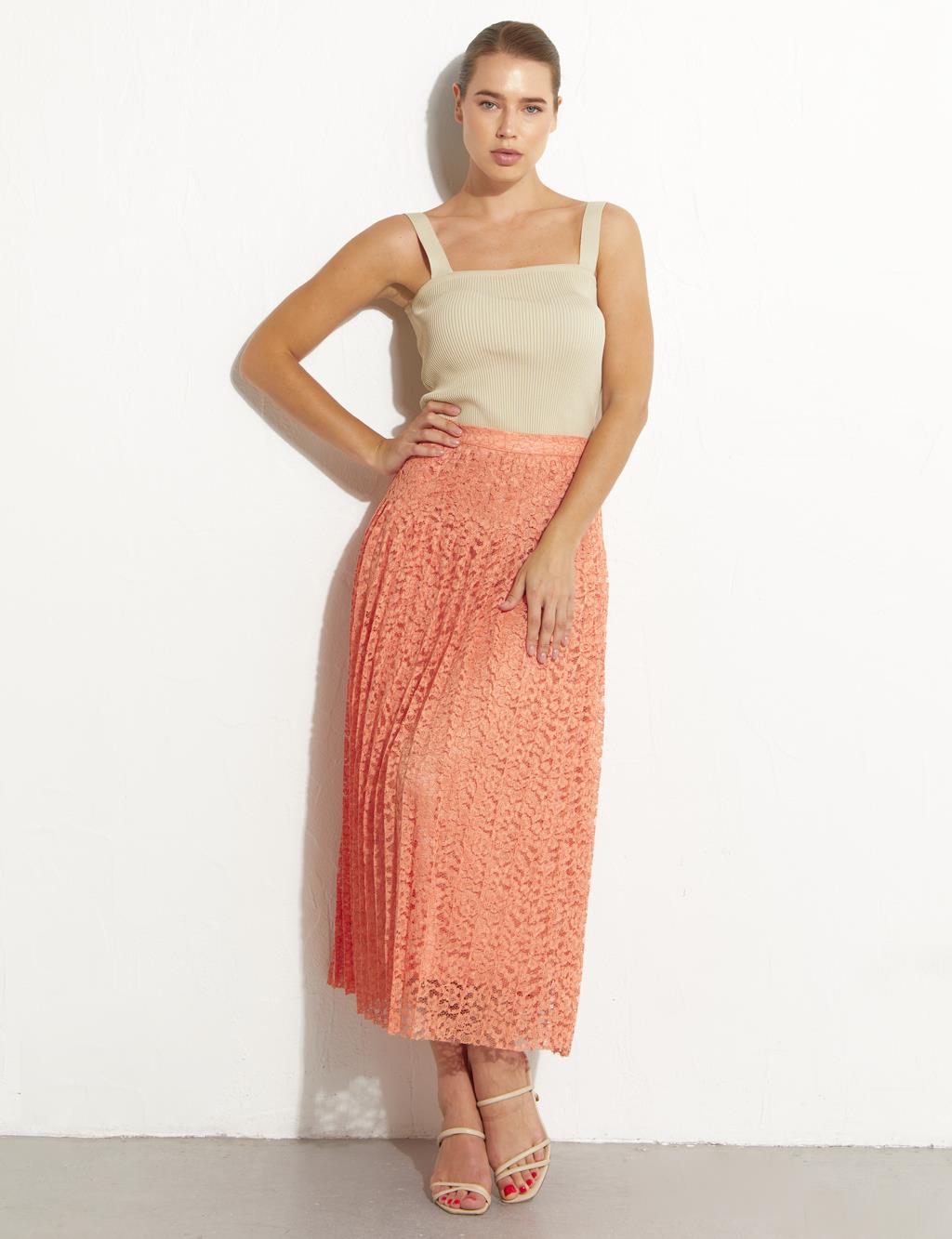 Pleated Lace Skirt Peach