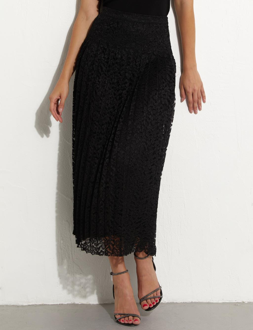 Pleated Lace Skirt Black