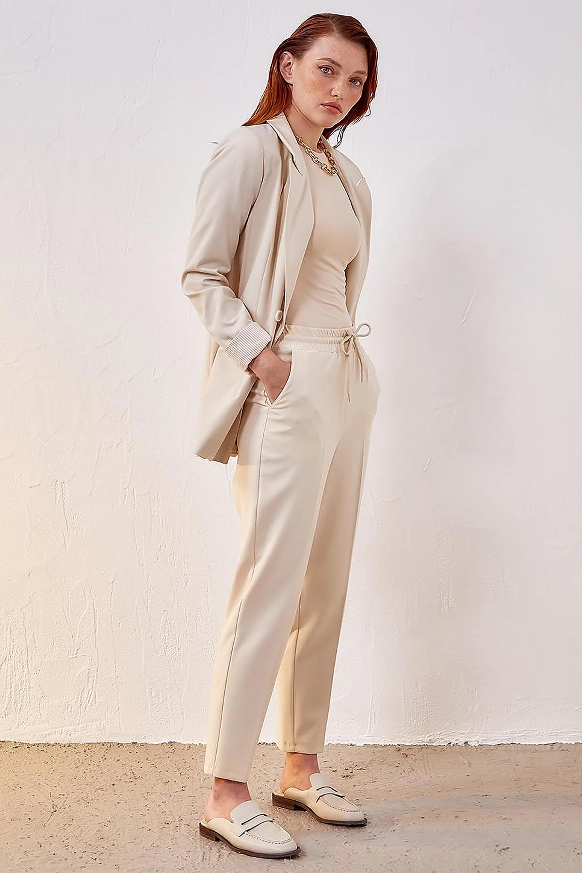 Elastic Waist Carrot Pants Cream