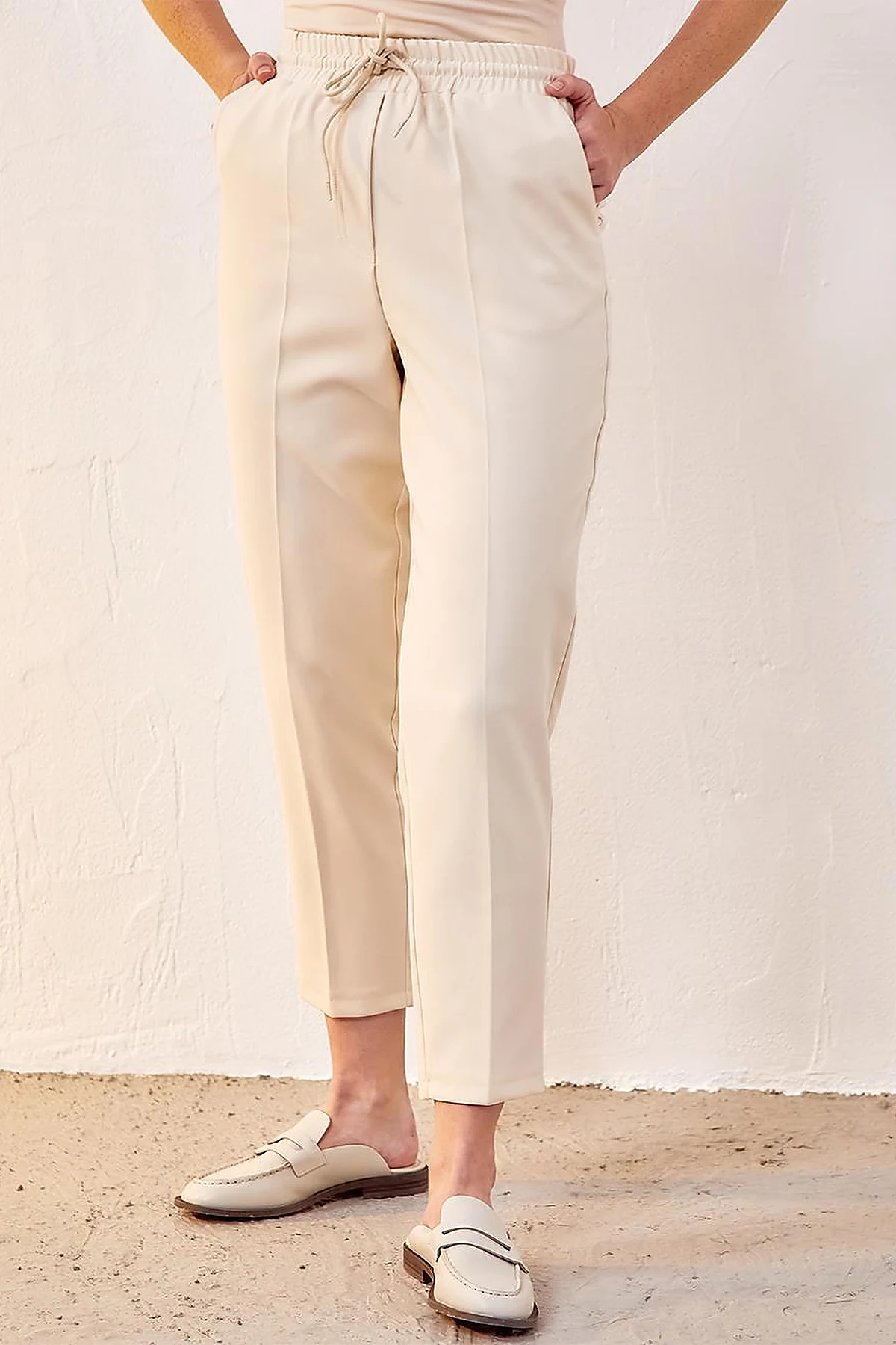 Elastic Waist Carrot Pants Cream