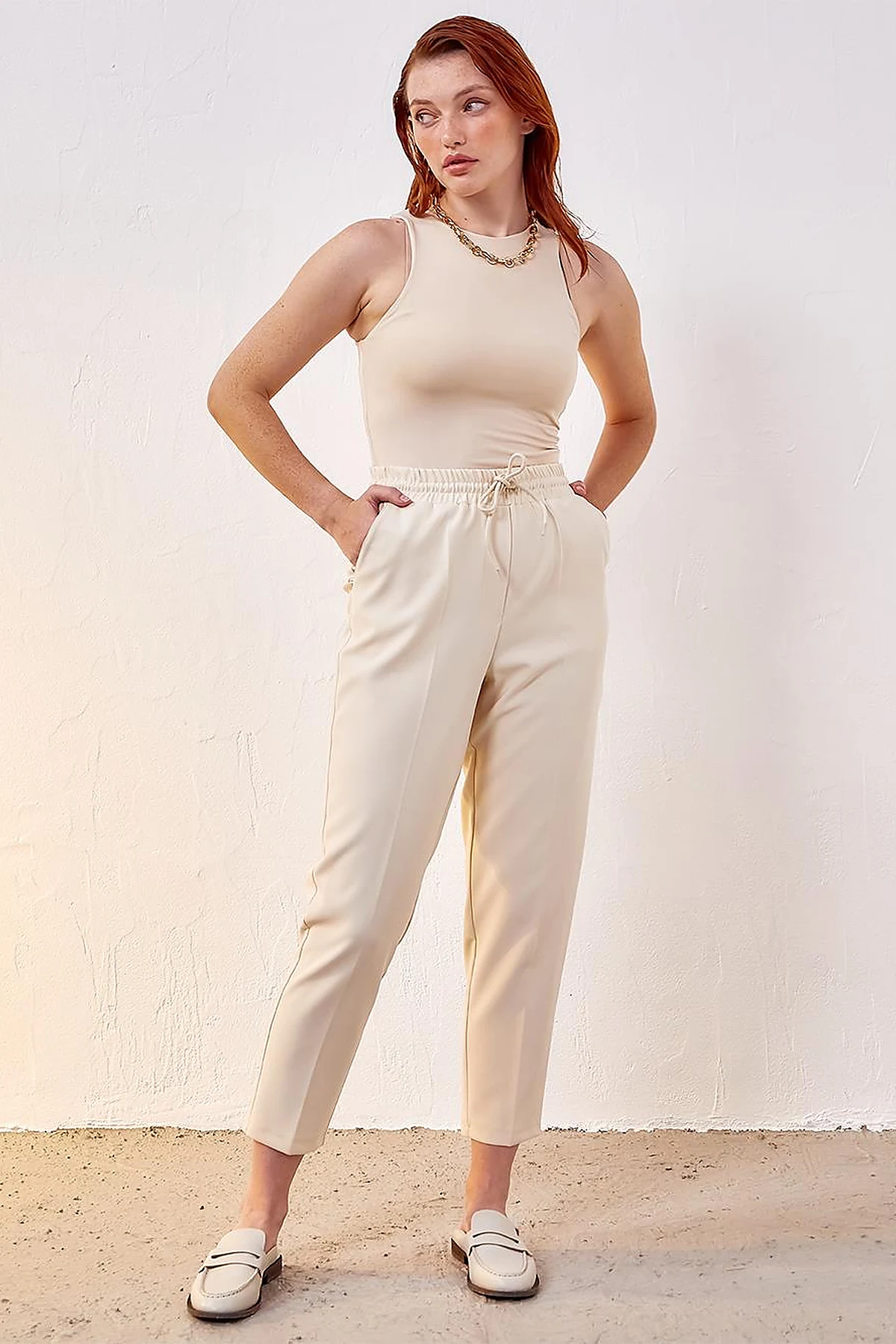 Elastic Waist Carrot Pants Cream