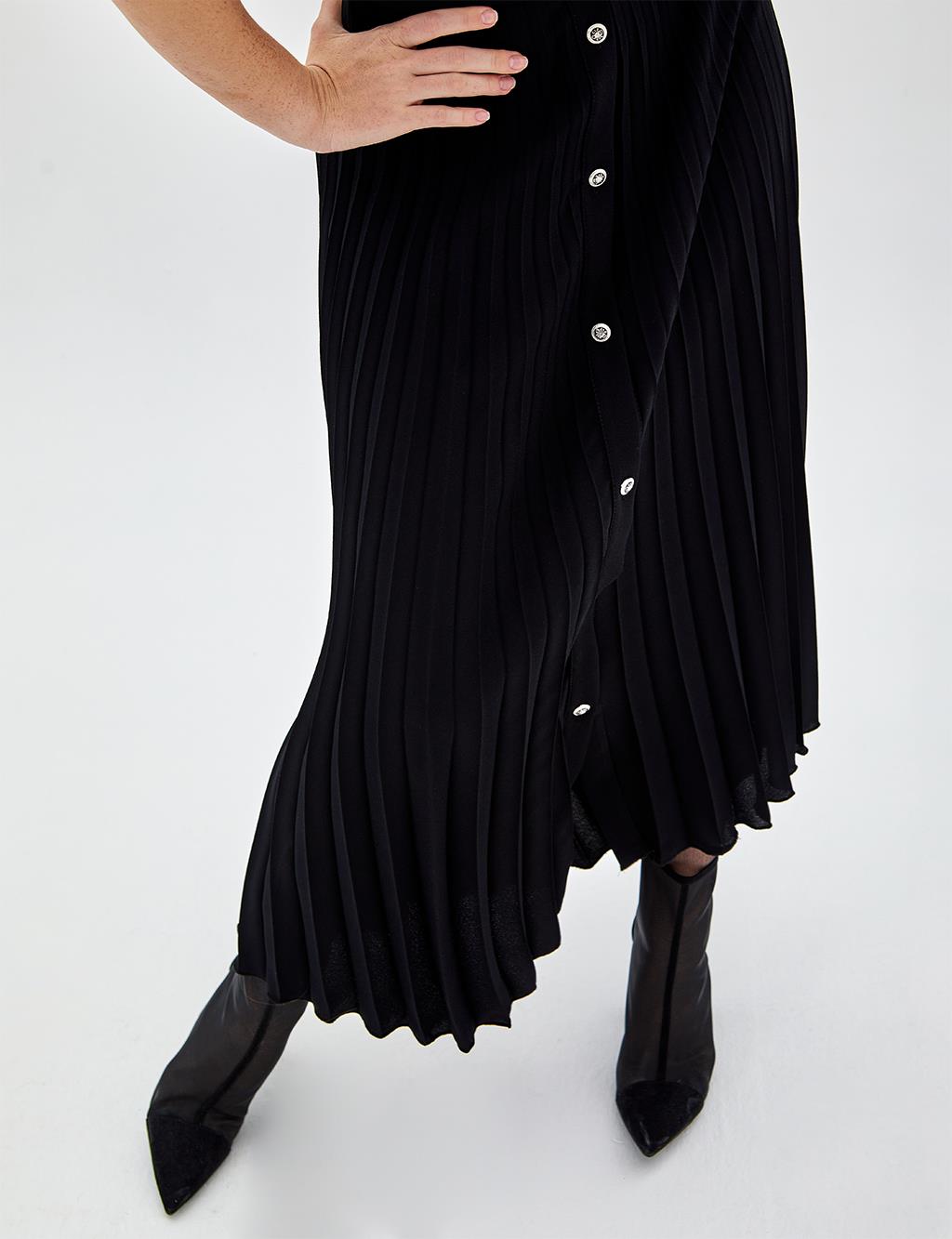 Button Closure Pleat Skirt Black