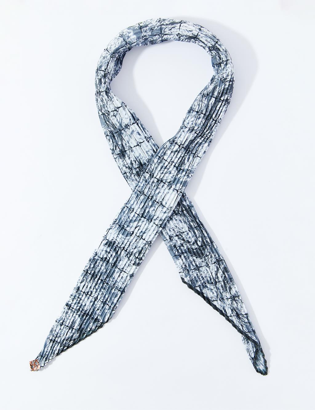 Abstract Monogram Patterned Pleated Scarf Grey