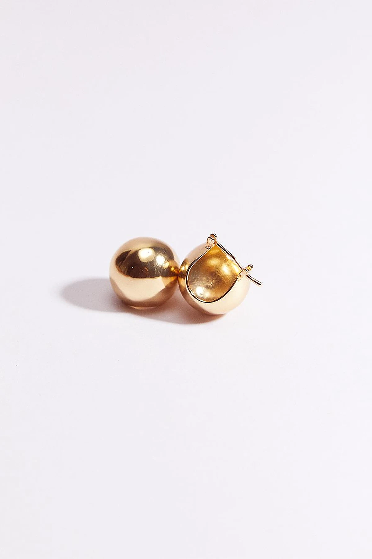 Küre Figürlü Küpe Gold