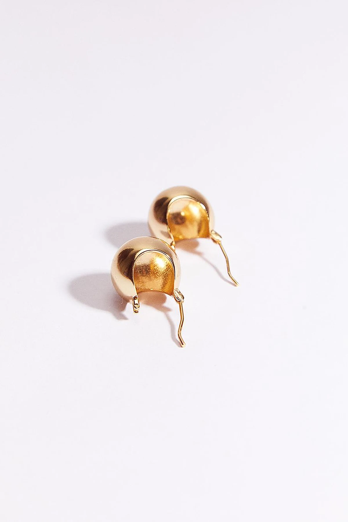 Küre Figürlü Küpe Gold