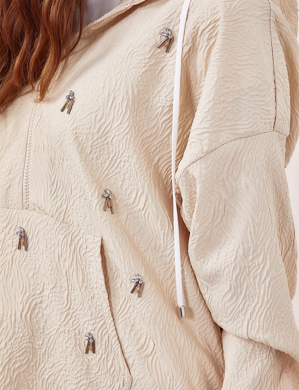 Relief Pattern Sweatshirt Cream