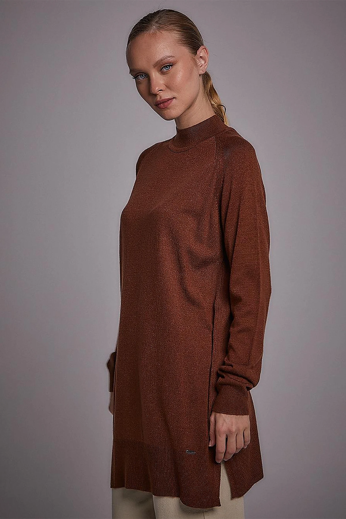 Half Turtleneck Knitwear Tunic Red Brown