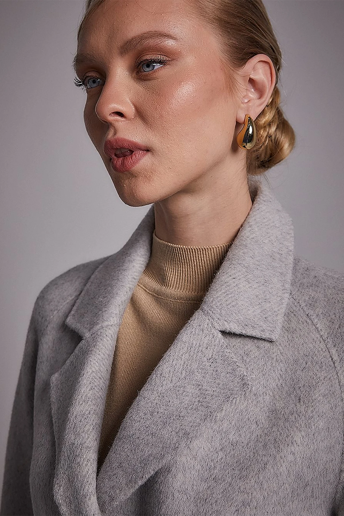Premium Wool Raglan Sleeve Belted Coat Grey
