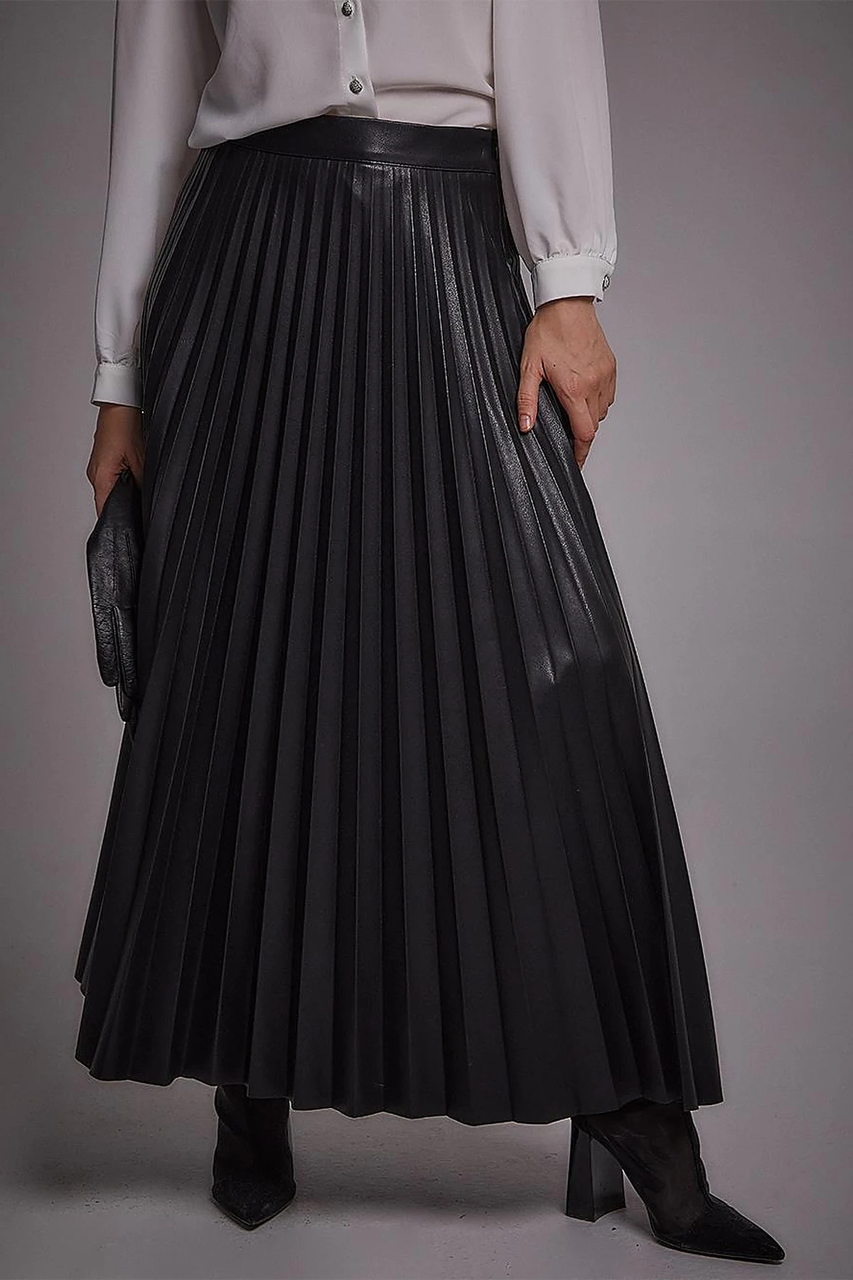 Faux Leather Pleated Skirt Black 