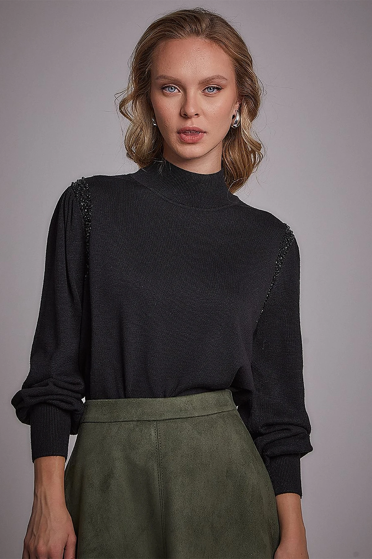 Exclusive Stoned Balloon Sleeve Knitwear Sweater Black