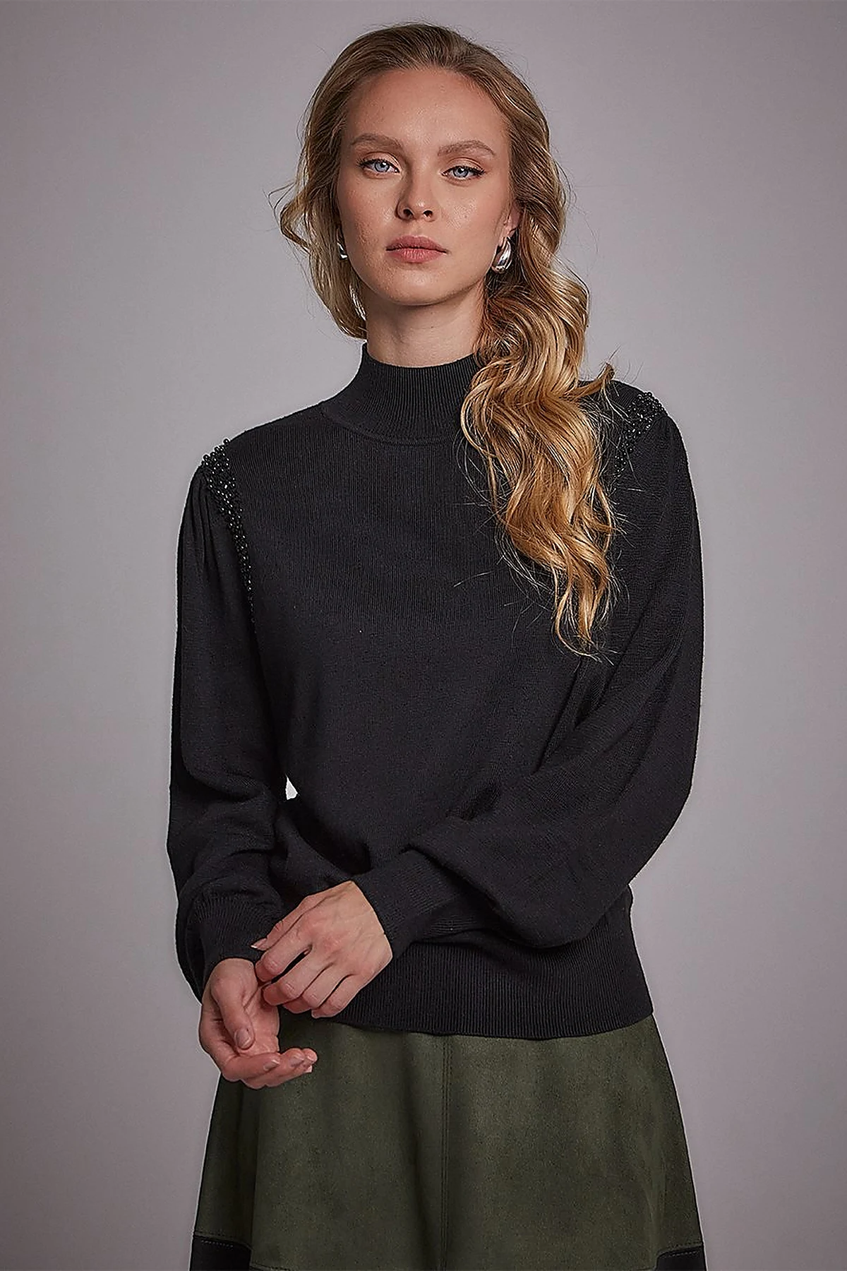 Exclusive Stoned Balloon Sleeve Knitwear Sweater Black