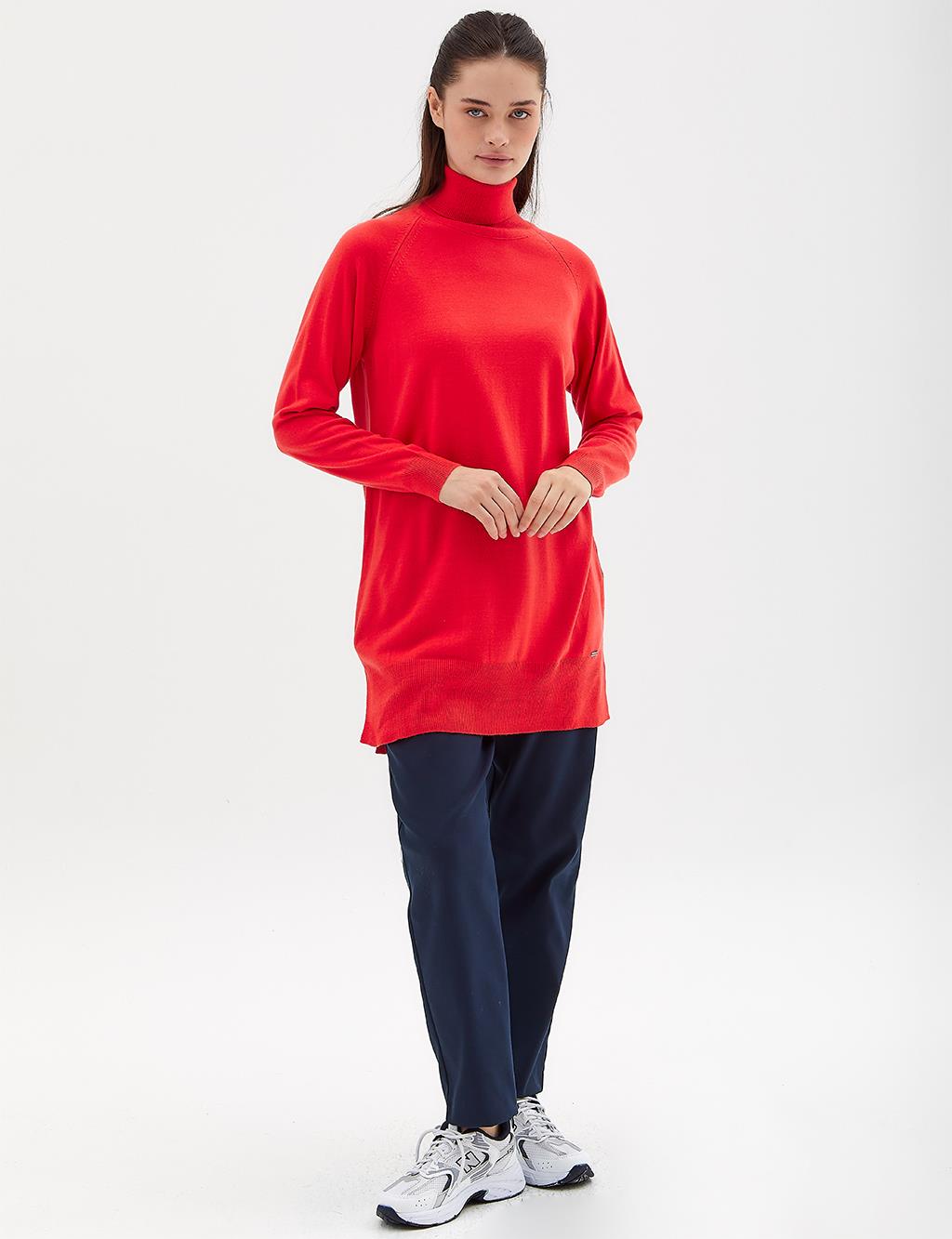 Turtleneck Knit Blouse in Pomegranate Blossom