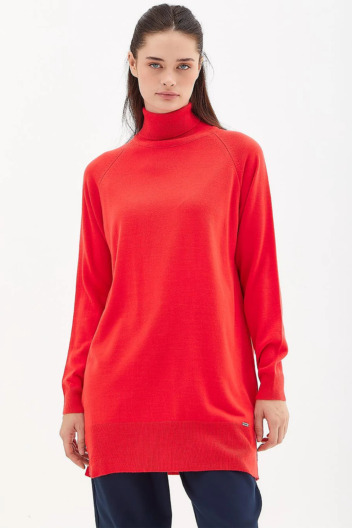 Turtleneck Knit Sweater in Pomegranate Blossom