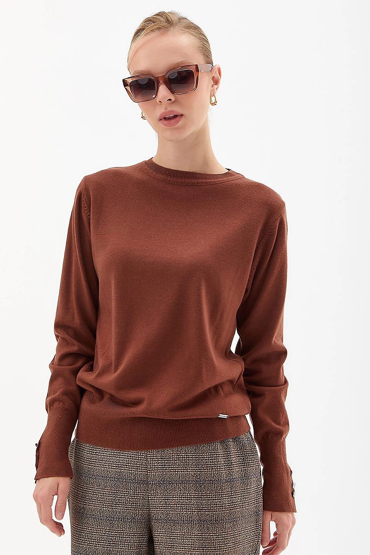 Round Neck Collar Knitwear Sweater Dark Brown