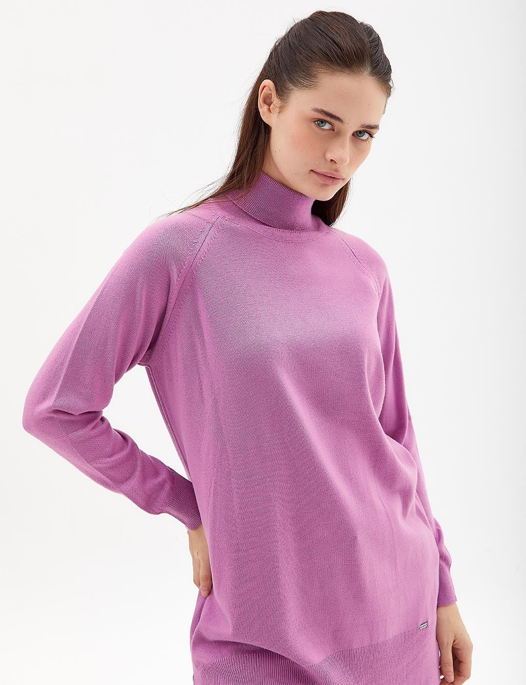 Fisherman's Neck Knit Blouse in Lilac