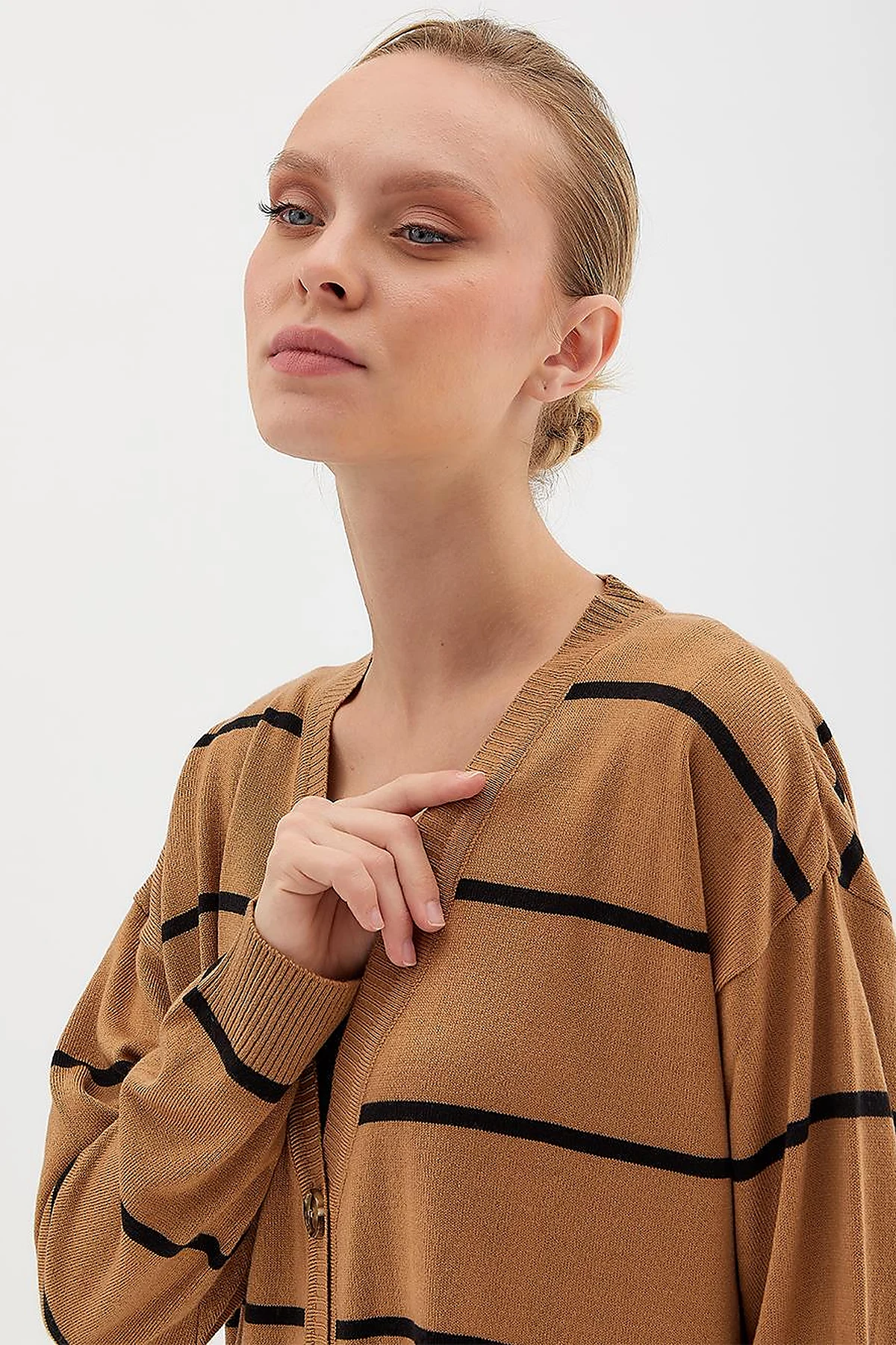 Striped Knitwear Cardigan Beige Black