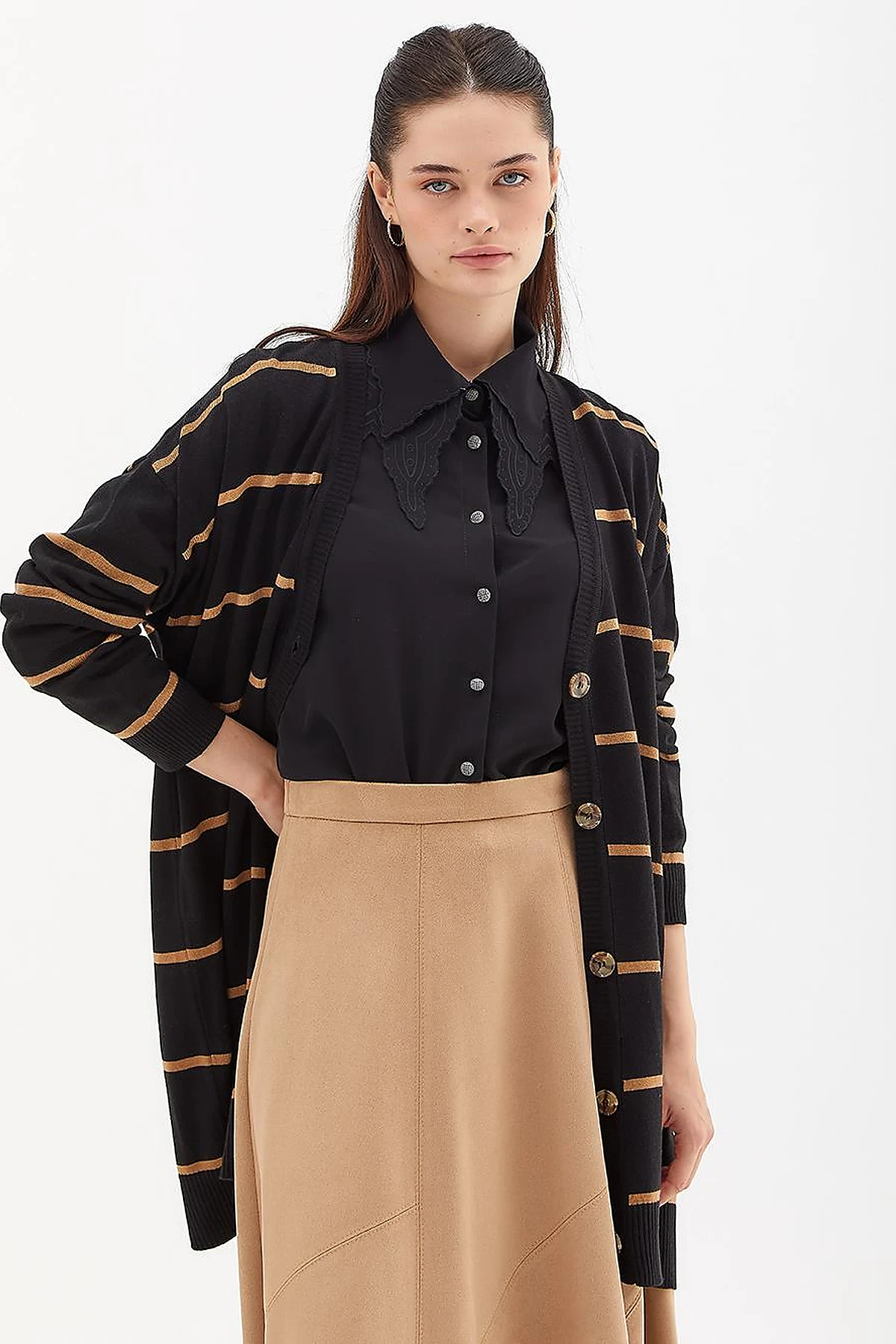 Striped Knitwear Cardigan Black Beige