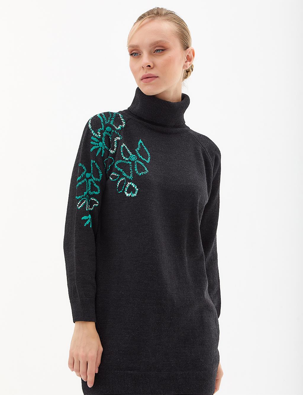Embroidered Shoulder Knit Tunic Black