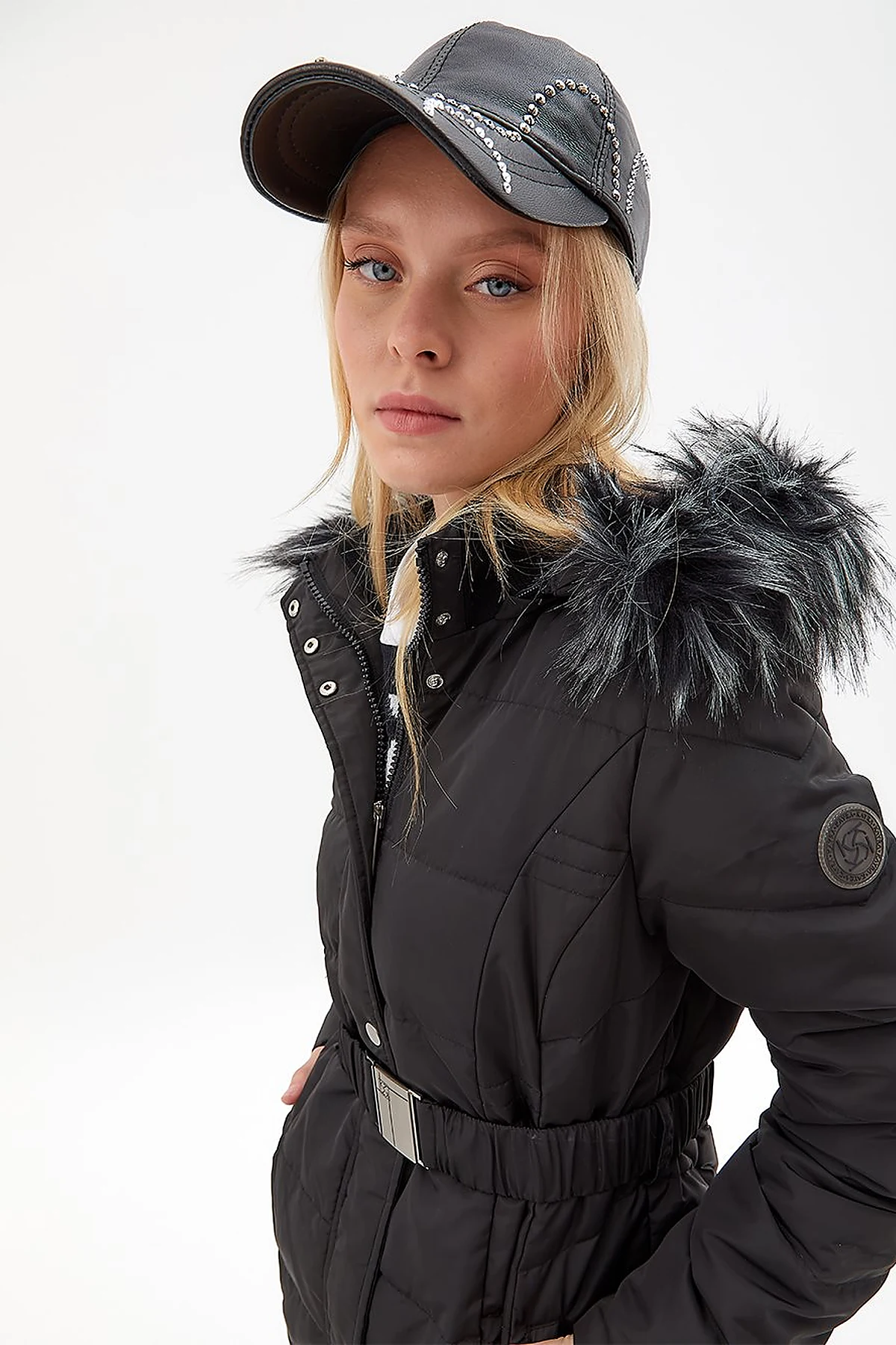 Down Coat With Belt Black