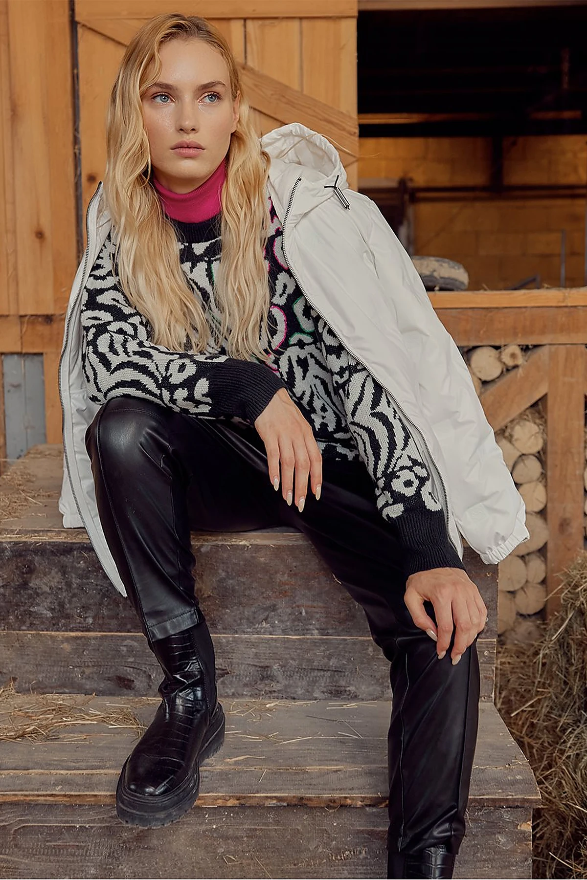 Exclusive Soyut Desenli Triko Tunik Siyah-Optik Beyaz
