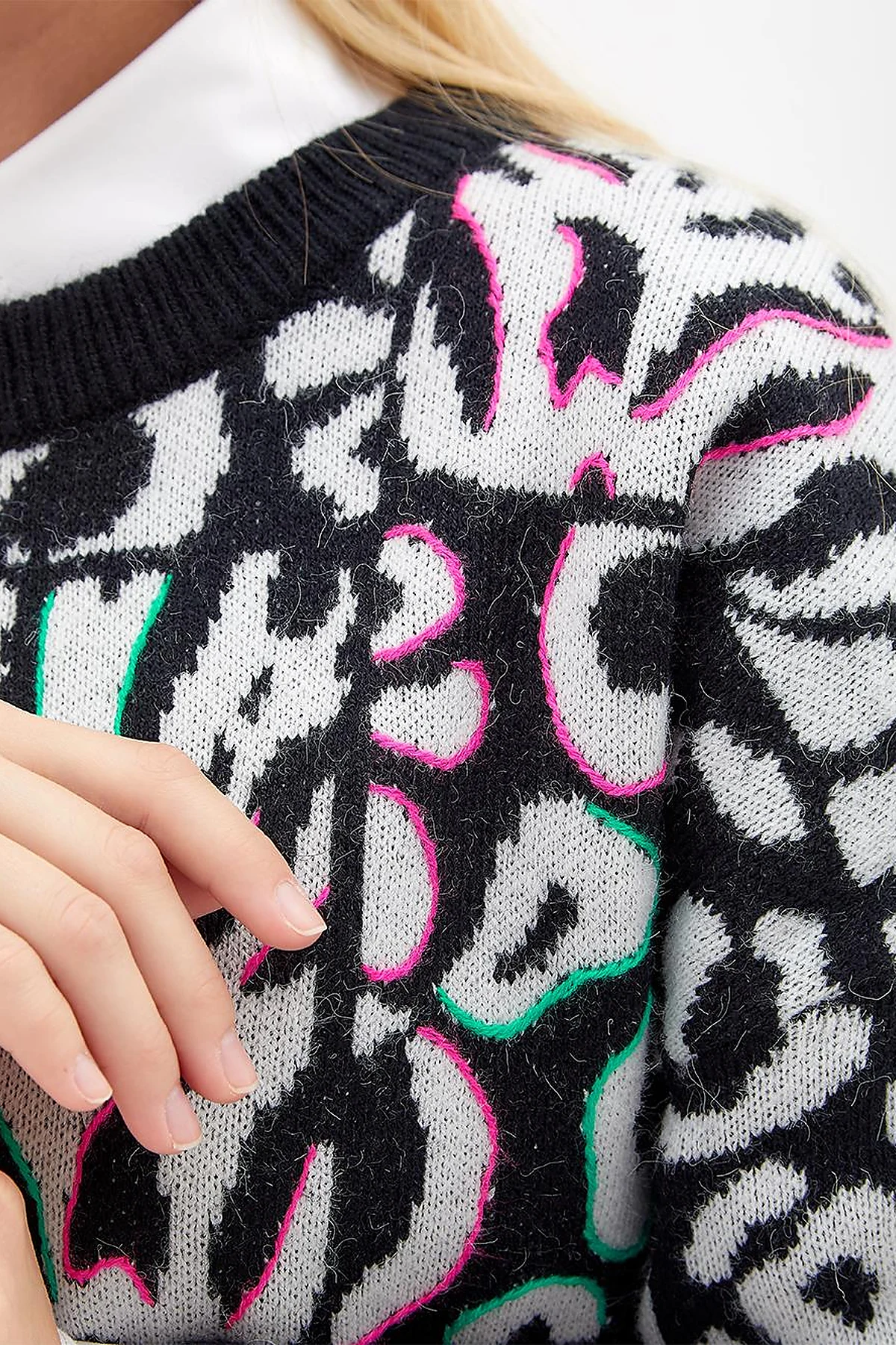 Exclusive Soyut Desenli Triko Tunik Siyah-Optik Beyaz