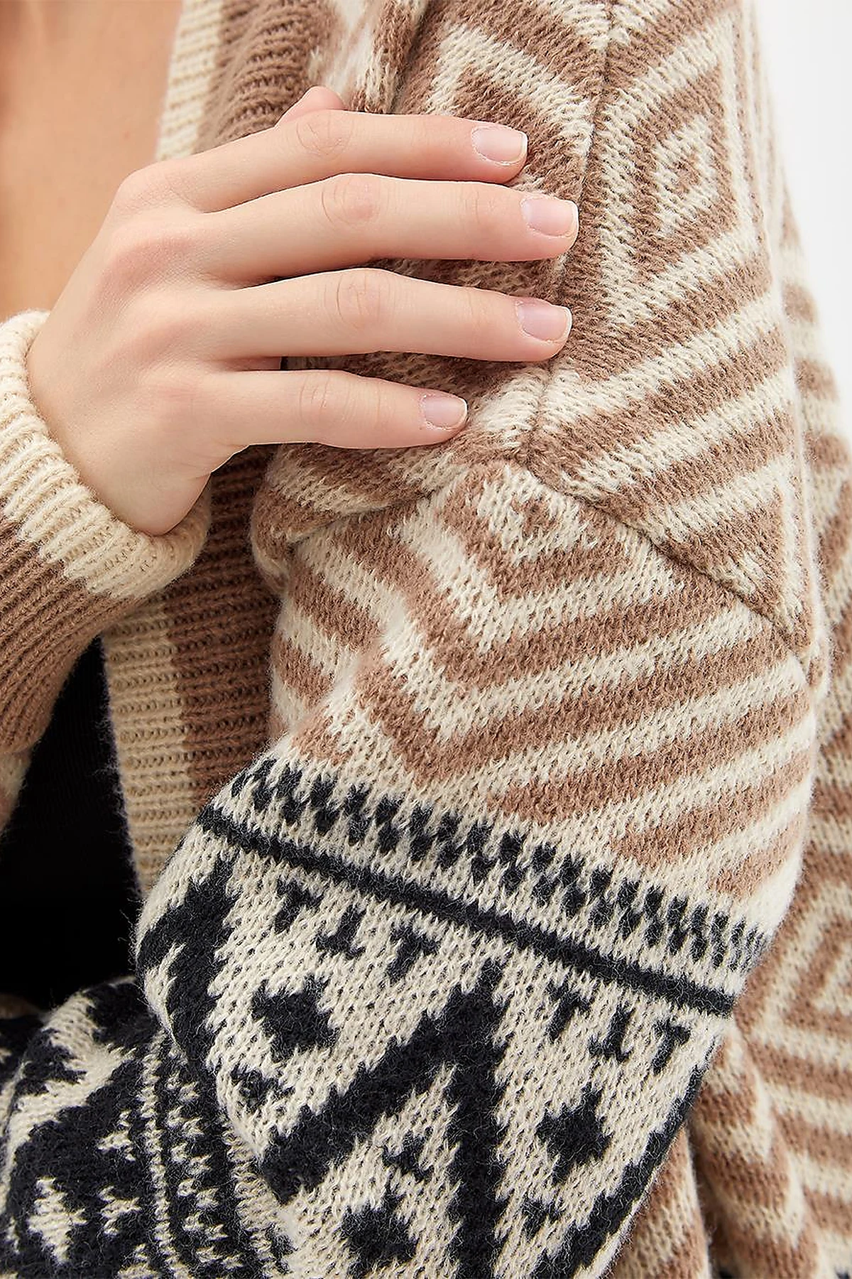 Exclusive Ethnic Patterned Knitwear Cardigan Beige